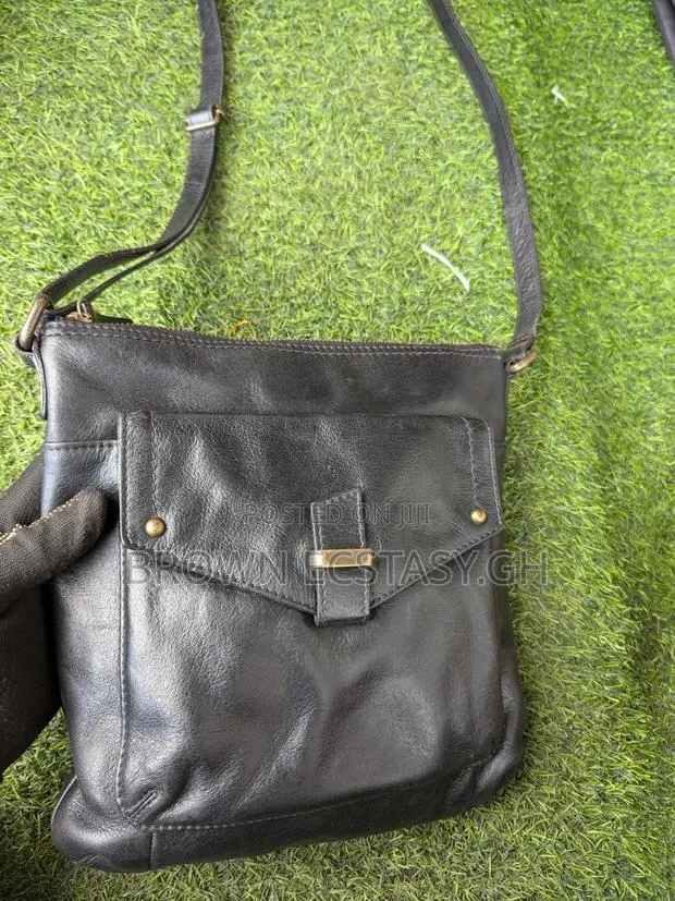 M S Collection Crossbody Bag (UK Used) · Photo 1