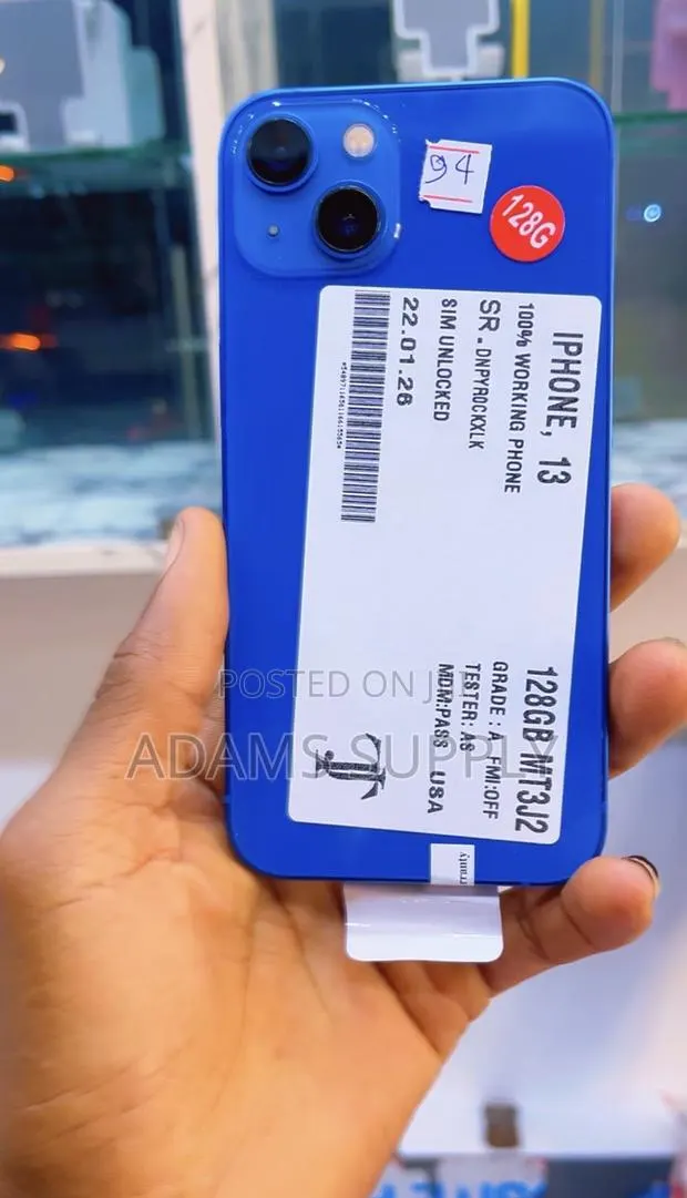 Apple iPhone 13 128 GB Blue · Photo 1