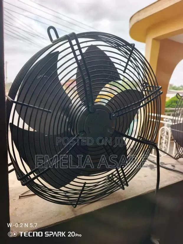 Commercial Extractor Fan · Photo 2