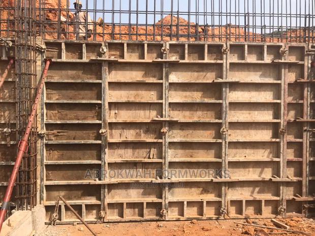 Retaining Wall/Formwork/Concrete Formwork/Tank/Bunk · Photo 1