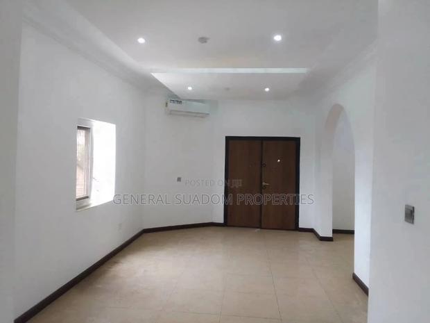 3bdrm Apartment in Suadom Properties, Airport Residential Area · Photo 3