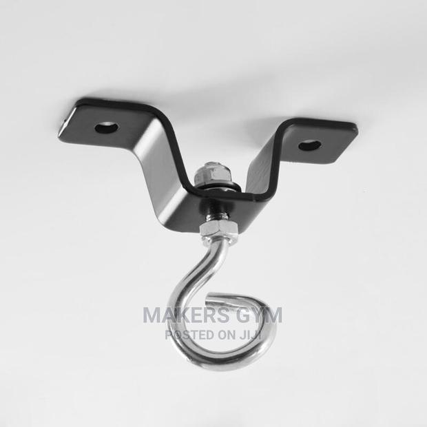 Punching Bag Ceiling Mount · Photo 4