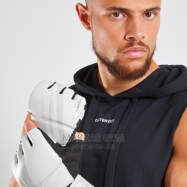 Cardio Boxing Mitts (White and Black) · Photo 1