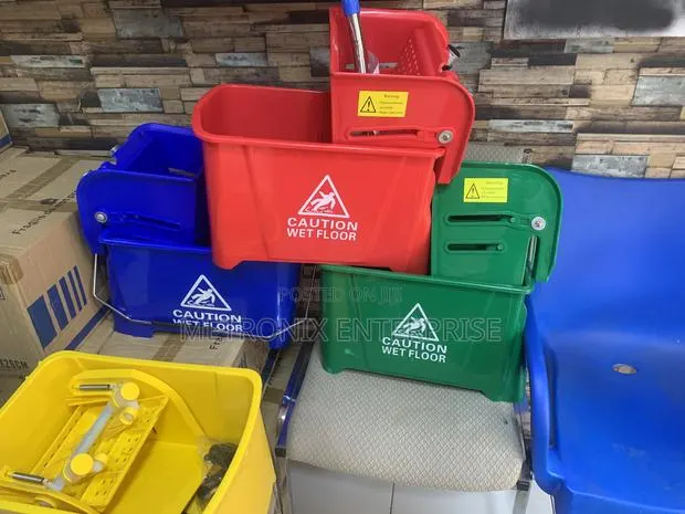 Mop Bucket,20l Wringer(Industrial Mop) · Photo 1