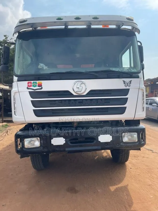 Dump Truck · Photo 1