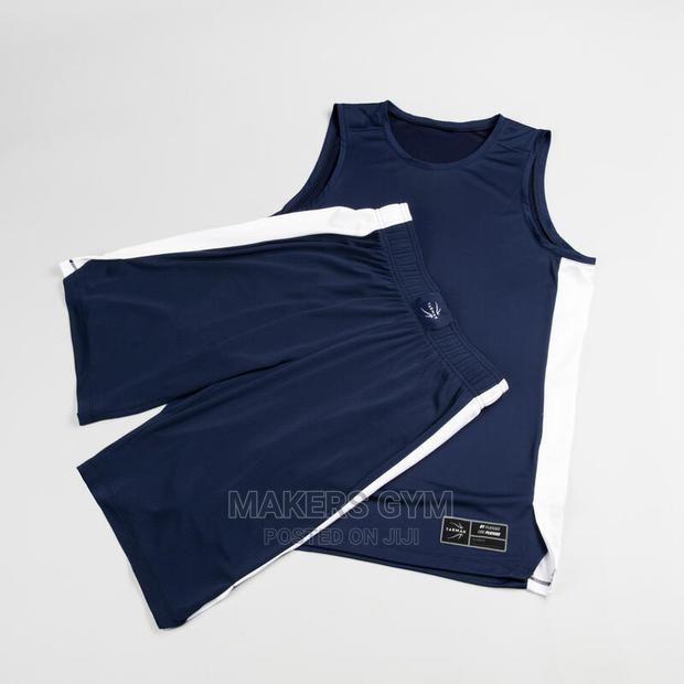 Men's Basketball Shorts and Sleeves- Dark Blue/White · Photo 3