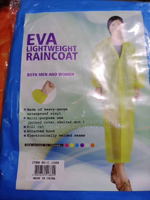 Eva Raincoat · Photo 2