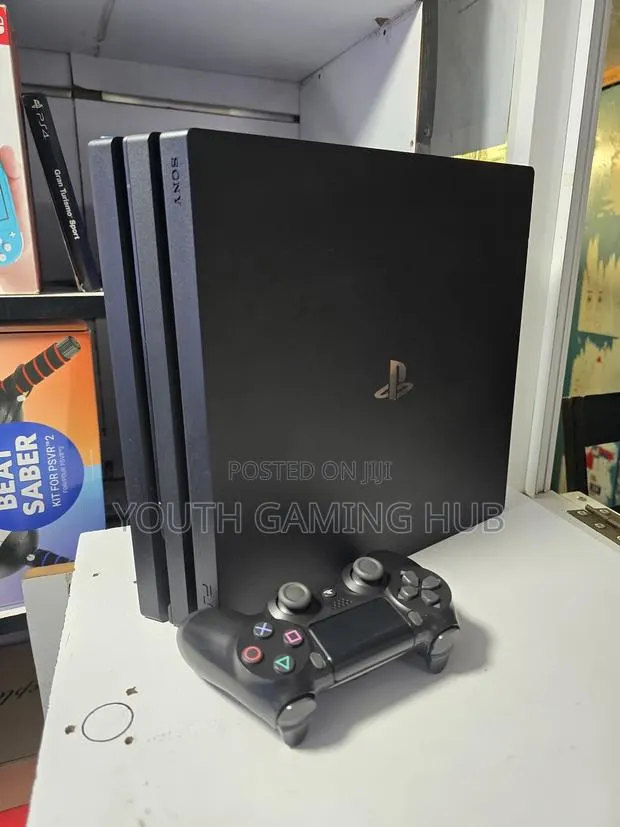 Ps4 Pro With Games · Photo 1