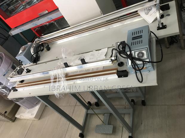 Impulse Sealing Machine With Cutter 700mm · Photo 1