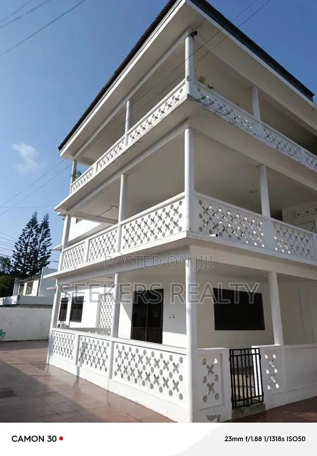 2bdrm Apartment in Seekers Realty, Labone SHS Area for rent · Photo 1