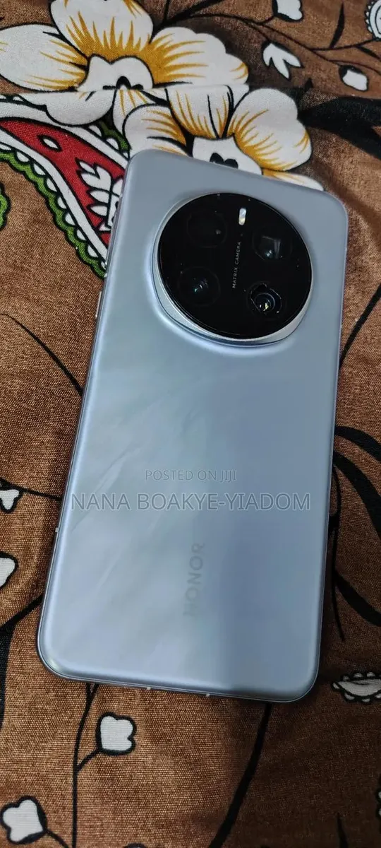 New Honor Magic7 Pro 512 GB Silver · Photo 1