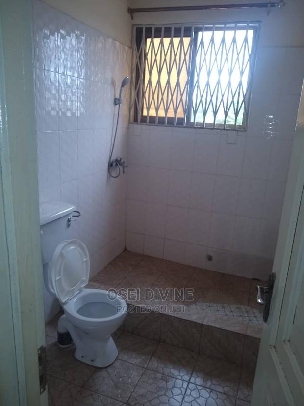 Nice Single Room S/C Dansoman Sahara · Photo 2
