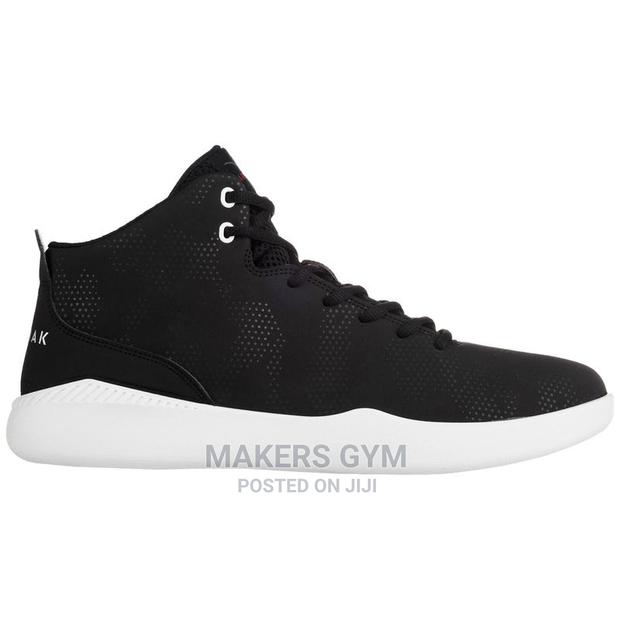 Basketball Shoes (Alkundi) · Photo 2