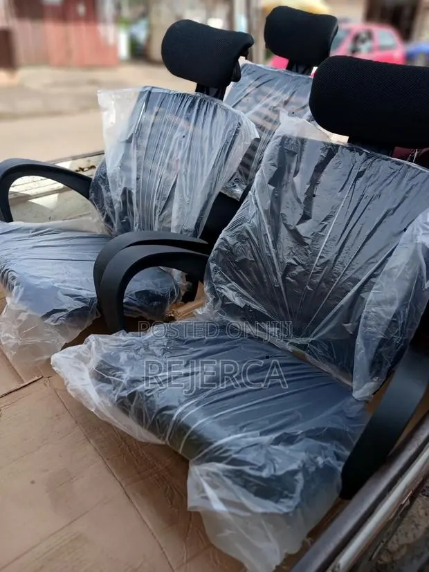 Ooffice Swivel Chair · Photo 1
