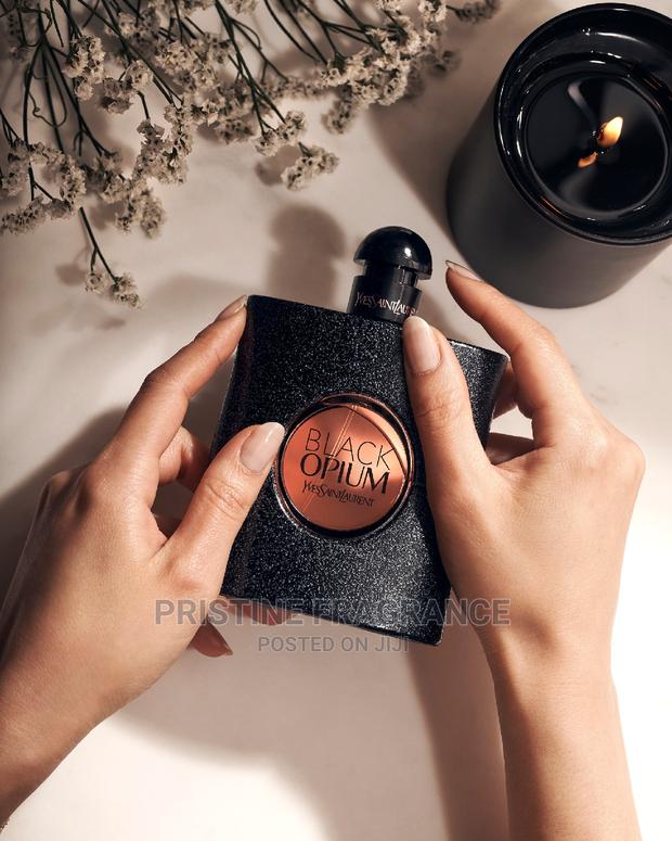 Yves Saint Laurent Black Opium · Photo 2