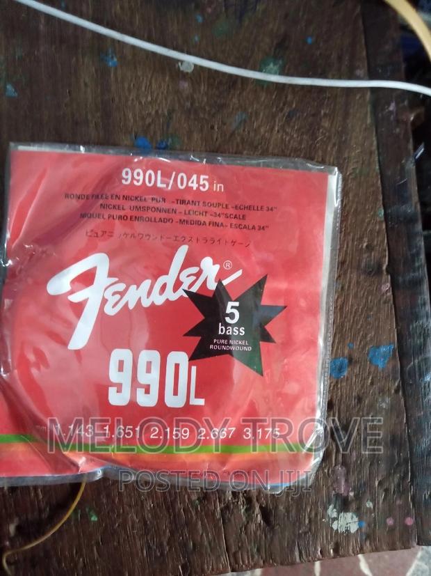 Fender Bass Guitar Strings · Photo 2