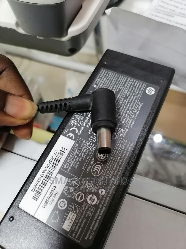 Genuine Adapter HP 19.5V 4.36A 85W Charger 708779-001 T610 · Photo 6