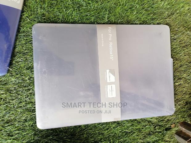 Protective Case for Macbook Pro Retina 15 With Logo Cutout · Photo 2