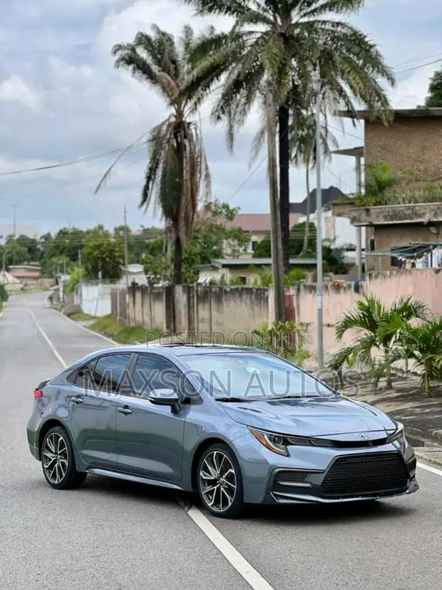 Toyota Corolla SE 2020 Blue · Photo 1