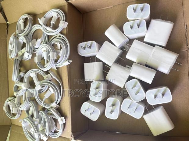 Apple Type C Fast Charger · Photo 1