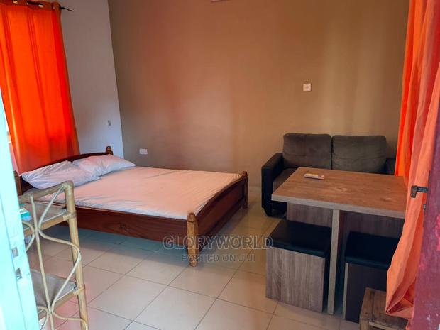 Beautiful Furnished Single Room at Labone · Photo 1