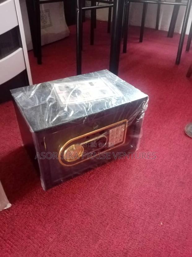 Money Safe · Photo 1