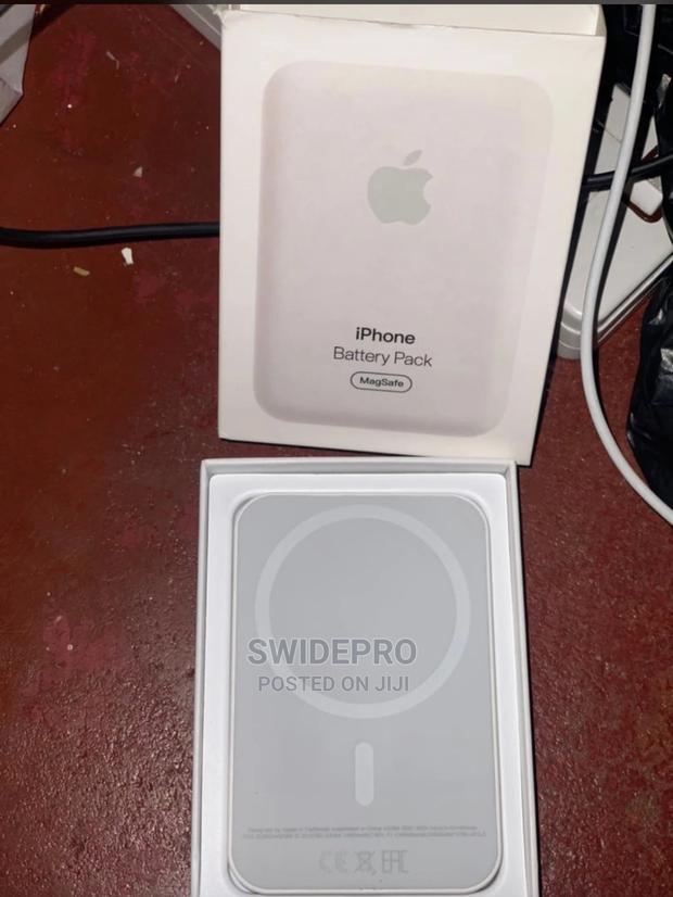 Megsafe iPhone Power Banks · Photo 3