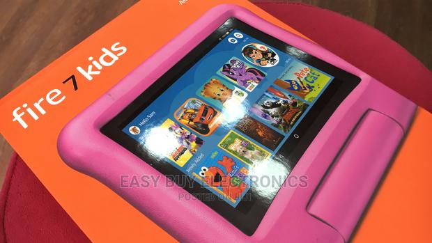 Quad-Core Processor; 8.0” ; Protective Case; Fire 8 · Photo 2