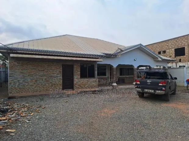 4bdrm House in Lakeside Estate for rent · Photo 1