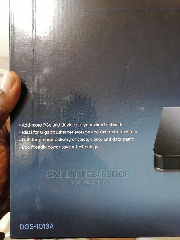 16 Port Dlink Desktop Gigabit Switch · Photo 4