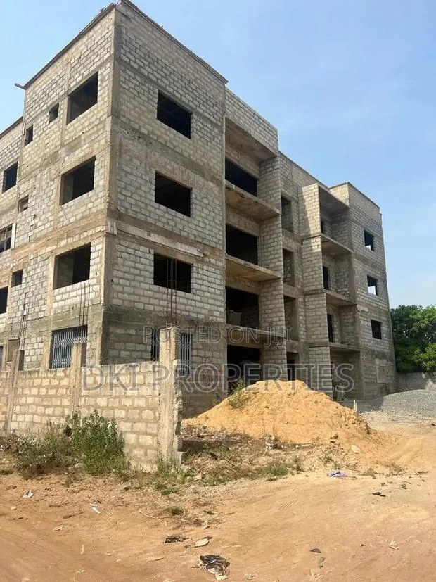 2bdrm Block of Flats in Dki Properties, Baatsona Total for sale · Photo 1