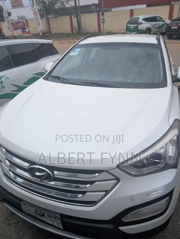 Hyundai Santa Fe 2015 White · Photo 1