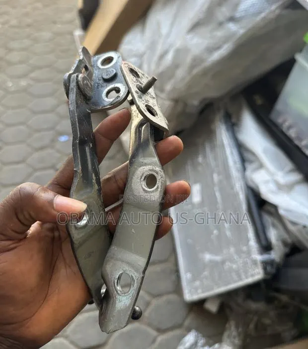 Honda CRV 2023 2024 2025 Boot Hinges / Inches · Photo 1