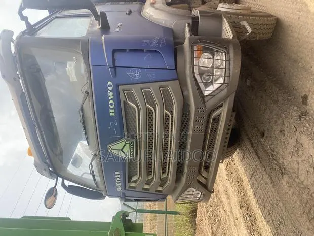 Tippper Truck Available for Sale · Photo 1