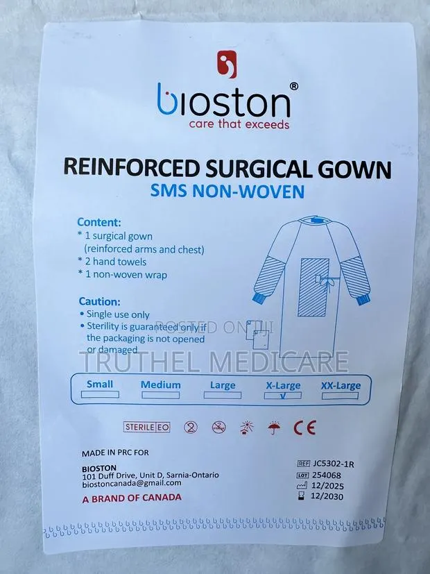 Reinforced Surgical Gown · Photo 1