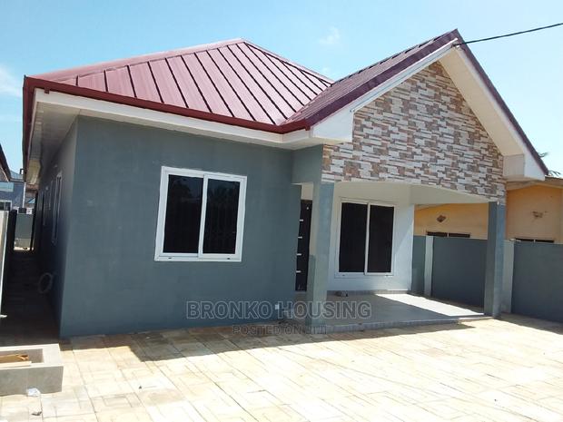 3bdrm House in Bronko Housing, Spintex for rent · Photo 2