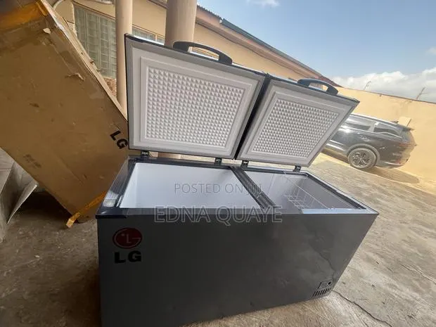 LG Chest Freezer · Photo 1