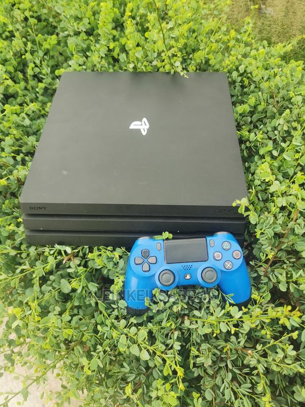 Ps4 Pro 1tb Games Loaded · Photo 3