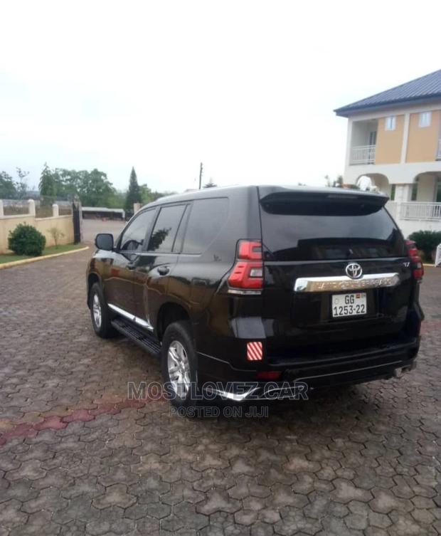 Car for Rent Rent a Land-Cruisers Prado for Weddings Trips · Photo 3