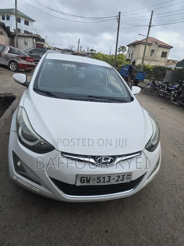 Hyundai Elantra Limited Sedan FWD (1.8L 4cyl 6A) 2016 White · Photo 1