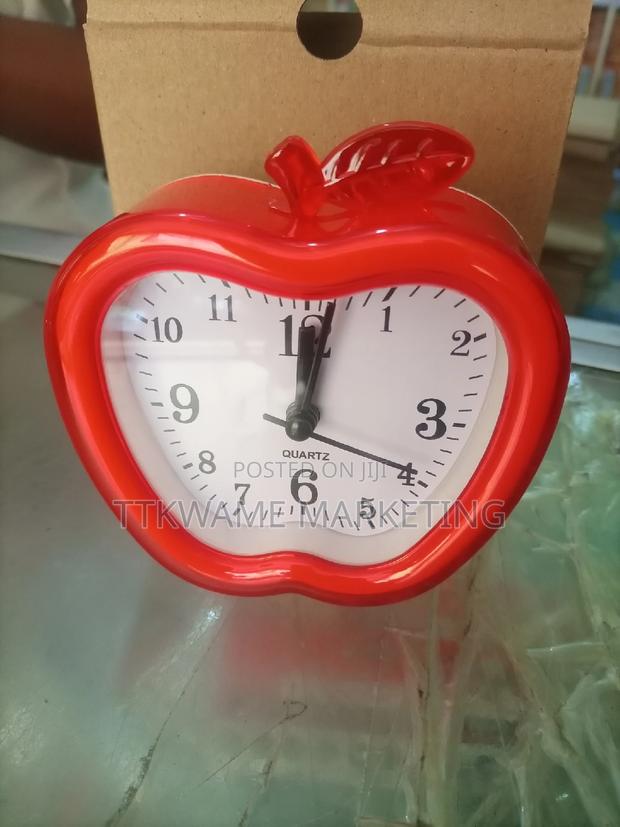Apple Alarm Clock · Photo 1