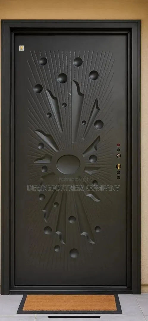 High Quality Paladin Black Single Door for All Weather// Silver · Photo 1