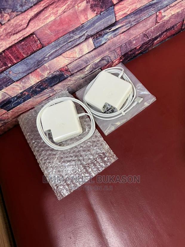 Charger for Macbook Air · Photo 3