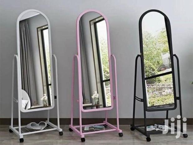 Nice Design Dressing Mirror · Photo 1