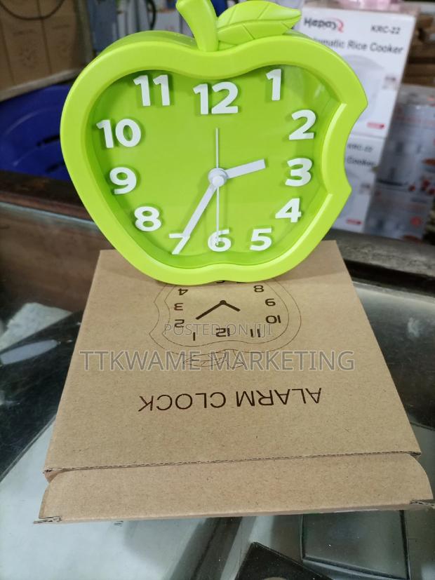 Beautiful Alerm Clock · Photo 1