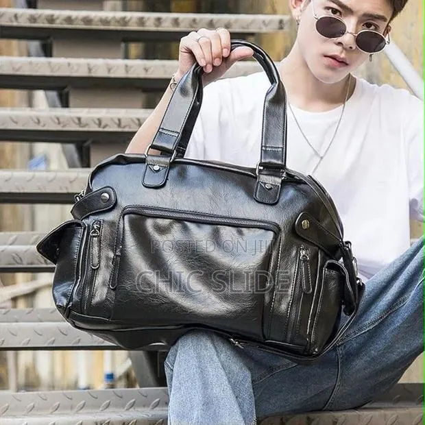 Solid Leather Bag · Photo 1