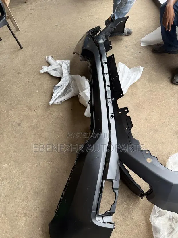 Honda CRV Cr-v Front Bumper Upper 2020 2021 2022 · Photo 1