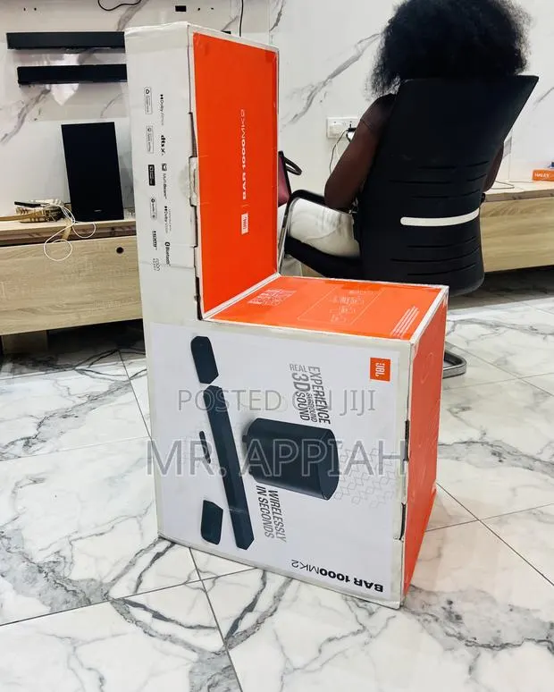 Classic JBL Bar 1000 Mk2 Bluetooth Sound Bar System(Black) · Photo 1