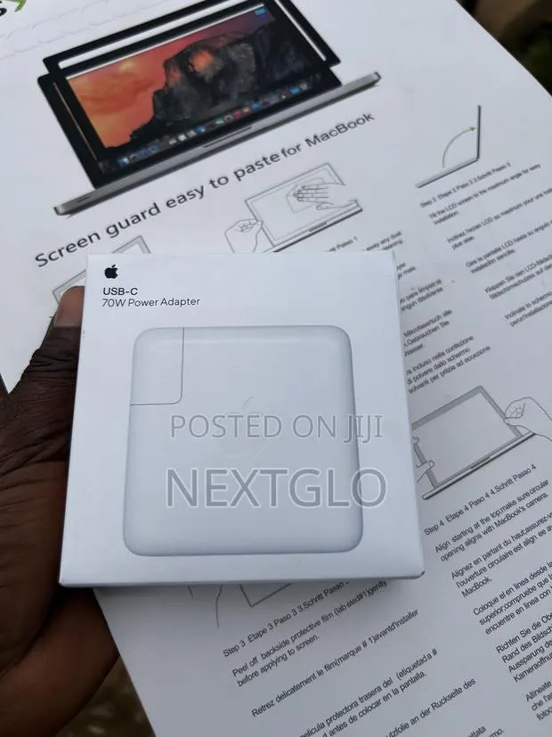 70 Wats MacBook Charger · Photo 1