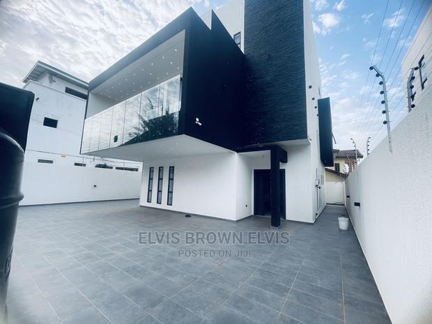 4bdrm Duplex in Living Large, East Legon for Sale · Photo 1
